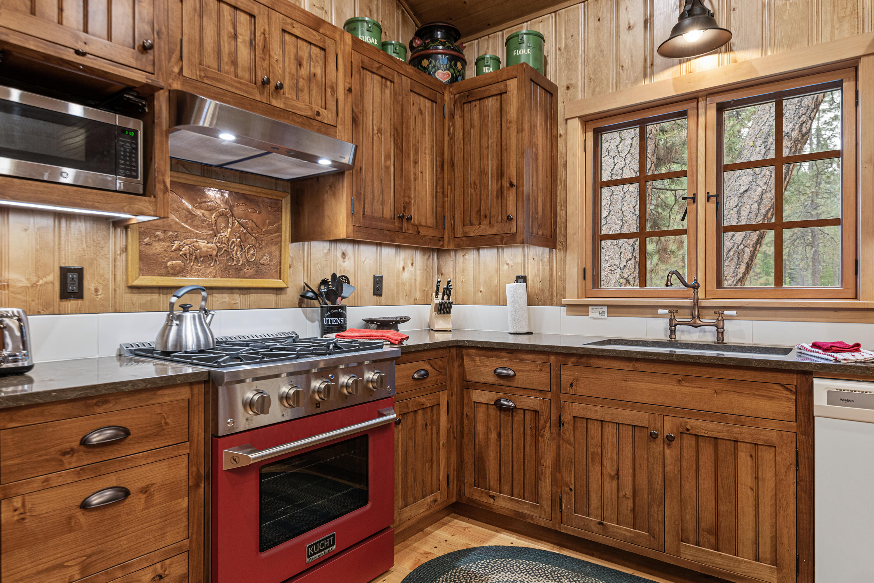 Lake Creek Lodge - Residential