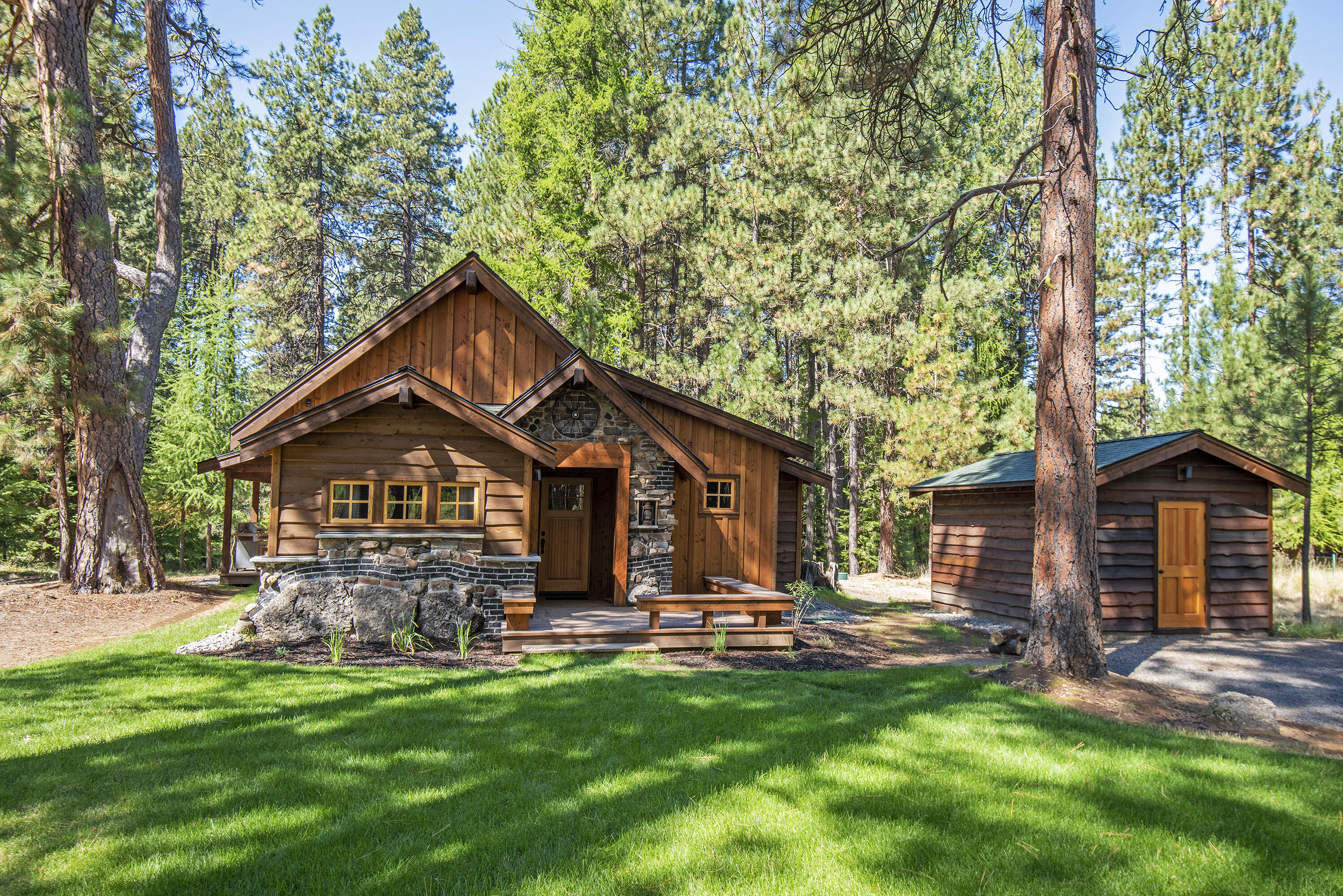 Lake Creek Lodge - Residential