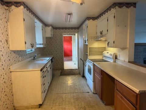 Tiny photo for 130 Sharon Drive, Phoenix, OR 97535 (MLS # 220214300)