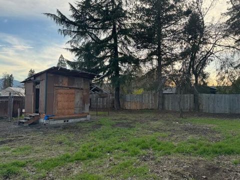 Tiny photo for 130 Sharon Drive, Phoenix, OR 97535 (MLS # 220214300)