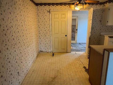 Tiny photo for 130 Sharon Drive, Phoenix, OR 97535 (MLS # 220214300)