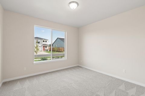 Tiny photo for 142 Valemont Drive #12, Eagle Point, OR 97524 (MLS # 220210901)