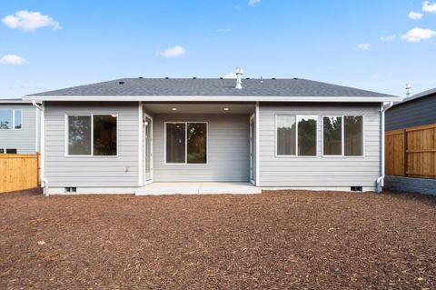 Tiny photo for 142 Valemont Drive #12, Eagle Point, OR 97524 (MLS # 220210901)