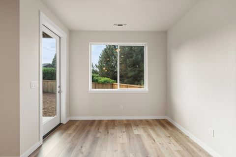 Tiny photo for 142 Valemont Drive #12, Eagle Point, OR 97524 (MLS # 220210901)