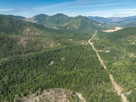 Tiny photo for 8843 Deer Creek Road, Selma, OR 97538 (MLS # 220214958)