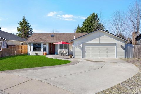 3053 Adams Circle Medford OR 97504