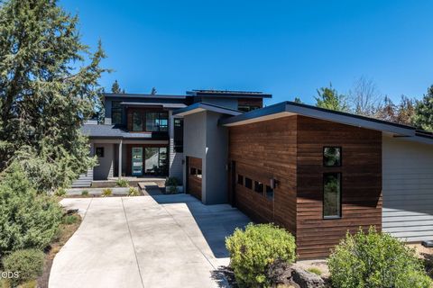 Tiny photo for 19460 Randall Court, Bend, OR 97702 (MLS # 220223333)
