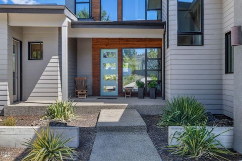 Tiny photo for 19460 Randall Court, Bend, OR 97702 (MLS # 220223333)