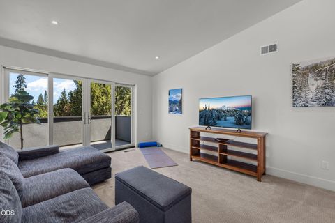 Tiny photo for 19460 Randall Court, Bend, OR 97702 (MLS # 220223333)