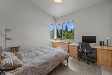 Tiny photo for 19460 Randall Court, Bend, OR 97702 (MLS # 220223333)