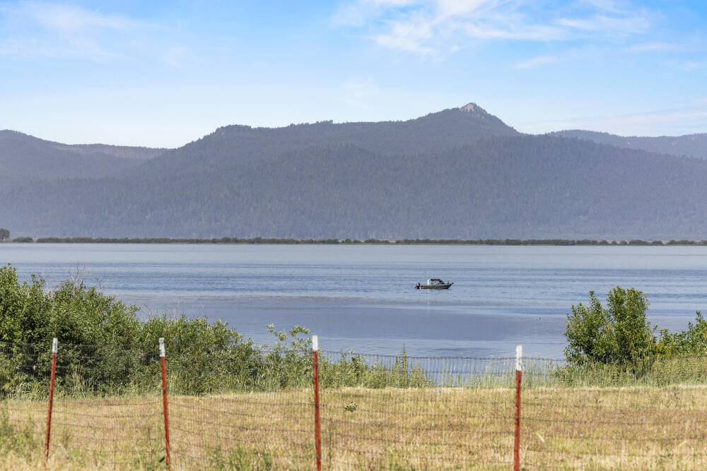 Oregon Shores - Land