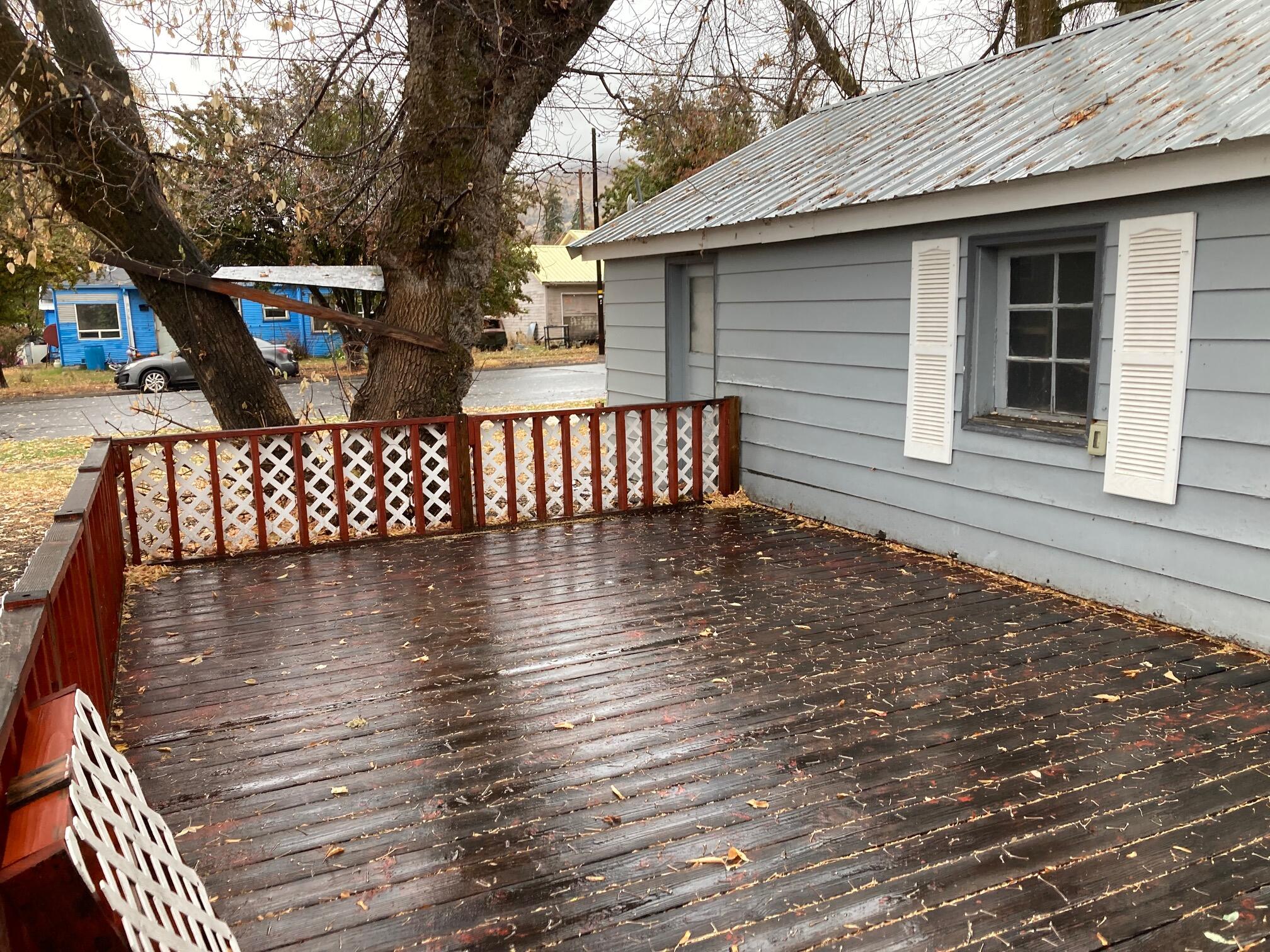 Watsons 1st Addition To Lakeview - Residential