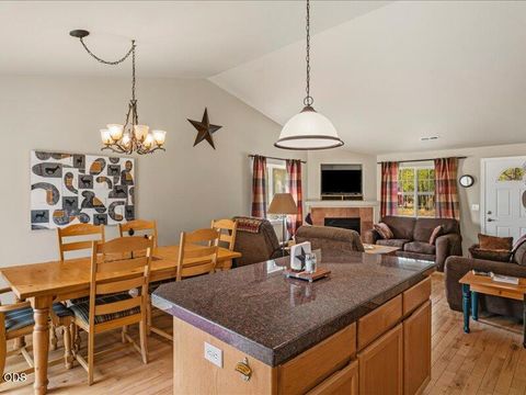 Tiny photo for 16679 Wm Foss Road, La Pine, OR 97739 (MLS # 220225362)