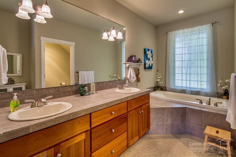 Eagle Crest - Residential