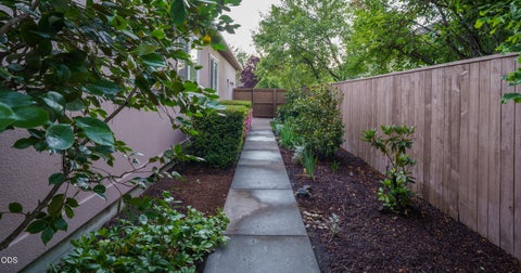 Tiny photo for 912 Mountain View Drive, Medford, OR 97504 (MLS # 220223708)