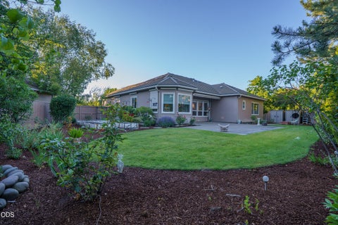 Tiny photo for 912 Mountain View Drive, Medford, OR 97504 (MLS # 220223708)