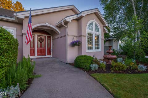 Tiny photo for 912 Mountain View Drive, Medford, OR 97504 (MLS # 220223708)