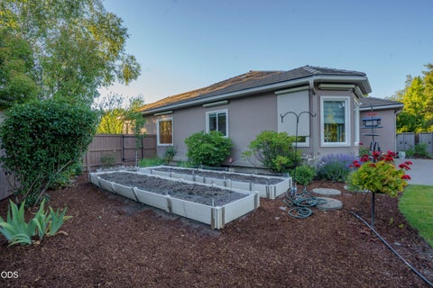 Tiny photo for 912 Mountain View Drive, Medford, OR 97504 (MLS # 220223708)
