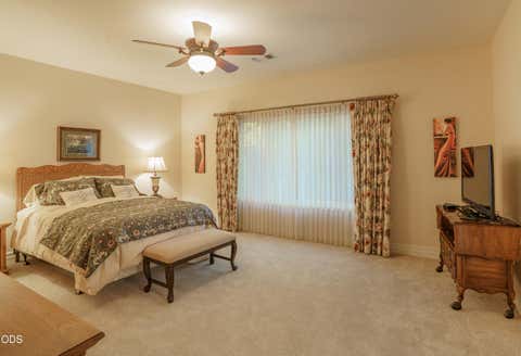 Tiny photo for 912 Mountain View Drive, Medford, OR 97504 (MLS # 220223708)