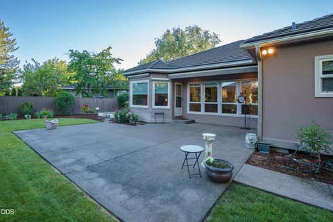 Tiny photo for 912 Mountain View Drive, Medford, OR 97504 (MLS # 220223708)