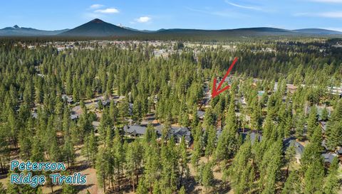 Tiny photo for 801 S Wrangler Court, Sisters, OR 97759 (MLS # 220219435)