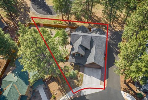 Tiny photo for 801 S Wrangler Court, Sisters, OR 97759 (MLS # 220219435)