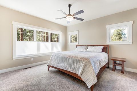 Tiny photo for 801 S Wrangler Court, Sisters, OR 97759 (MLS # 220219435)