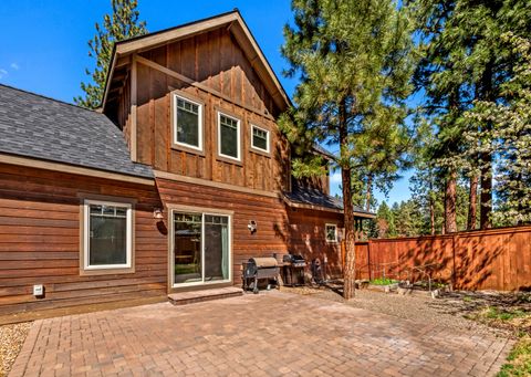 Tiny photo for 801 S Wrangler Court, Sisters, OR 97759 (MLS # 220219435)