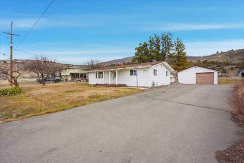 Tiny photo for 6125 Wocus Road, Klamath Falls, OR 97601 (MLS # 220215543)