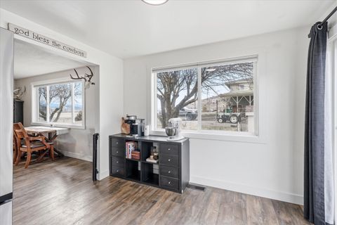 Tiny photo for 6125 Wocus Road, Klamath Falls, OR 97601 (MLS # 220215543)