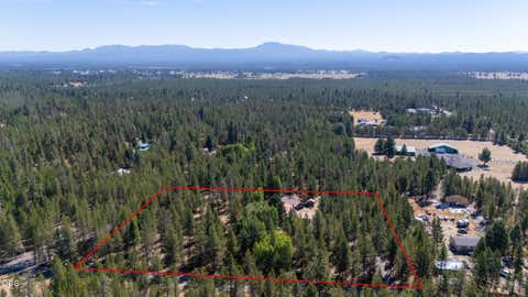 Tiny photo for 51250 Parker Road, La Pine, OR 97739 (MLS # 220226020)