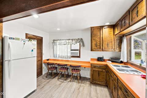Tiny photo for 51250 Parker Road, La Pine, OR 97739 (MLS # 220226020)