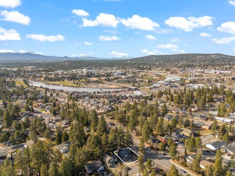 Tiny photo for 1101 SW Silver Lake Boulevard, Bend, OR 97702 (MLS # 220217495)