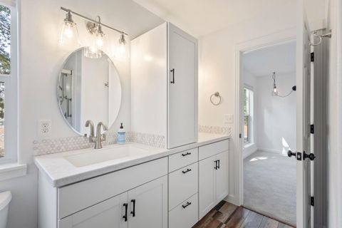 Tiny photo for 1101 SW Silver Lake Boulevard, Bend, OR 97702 (MLS # 220217495)