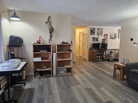 Tiny photo for 3411 Grenada Way, Klamath Falls, OR 97603 (MLS # 220215670)