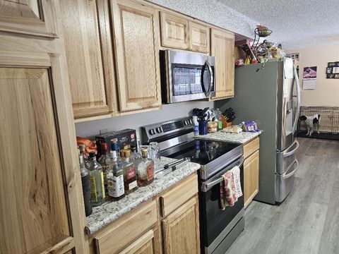 Tiny photo for 3411 Grenada Way, Klamath Falls, OR 97603 (MLS # 220215670)