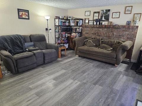 Tiny photo for 3411 Grenada Way, Klamath Falls, OR 97603 (MLS # 220215670)