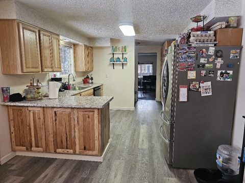 Tiny photo for 3411 Grenada Way, Klamath Falls, OR 97603 (MLS # 220215670)