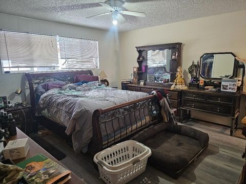 Tiny photo for 3411 Grenada Way, Klamath Falls, OR 97603 (MLS # 220215670)