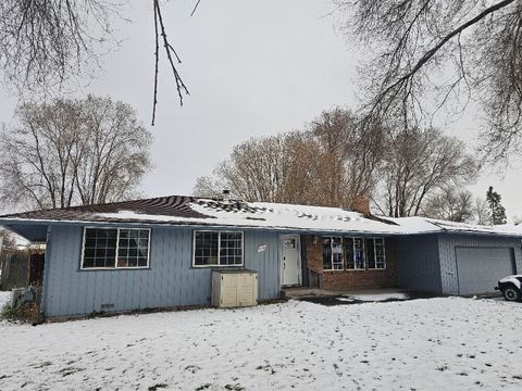 Photo of 3411 Grenada Way, Klamath Falls, OR 97603 (MLS # 220215670)