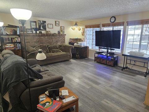 Tiny photo for 3411 Grenada Way, Klamath Falls, OR 97603 (MLS # 220215670)