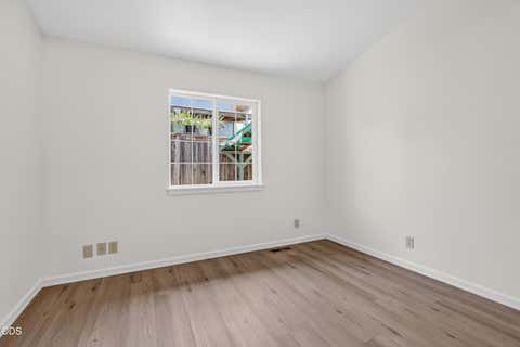 Tiny photo for 502 S B Street, Phoenix, OR 97535 (MLS # 220223012)