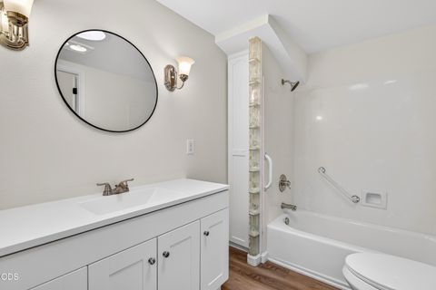 Tiny photo for 502 S B Street, Phoenix, OR 97535 (MLS # 220223012)