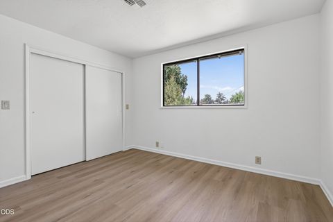 Tiny photo for 502 S B Street, Phoenix, OR 97535 (MLS # 220223012)