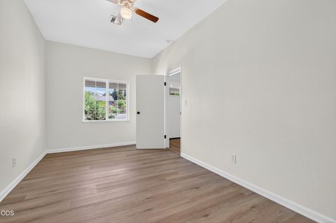 Tiny photo for 502 S B Street, Phoenix, OR 97535 (MLS # 220223012)