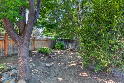 Tiny photo for 502 S B Street, Phoenix, OR 97535 (MLS # 220223012)