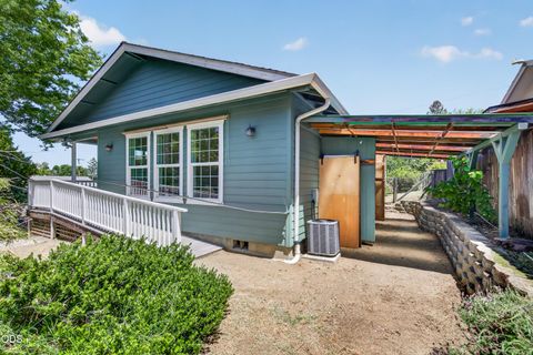 Tiny photo for 502 S B Street, Phoenix, OR 97535 (MLS # 220223012)
