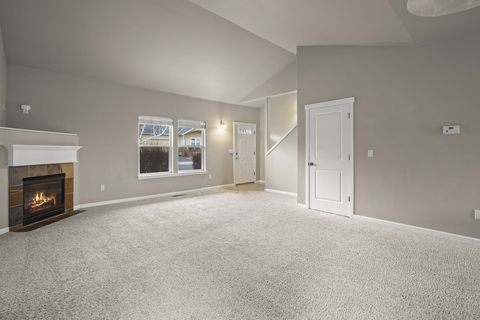 Tiny photo for 20702 Beaumont Drive, Bend, OR 97701 (MLS # 220215040)