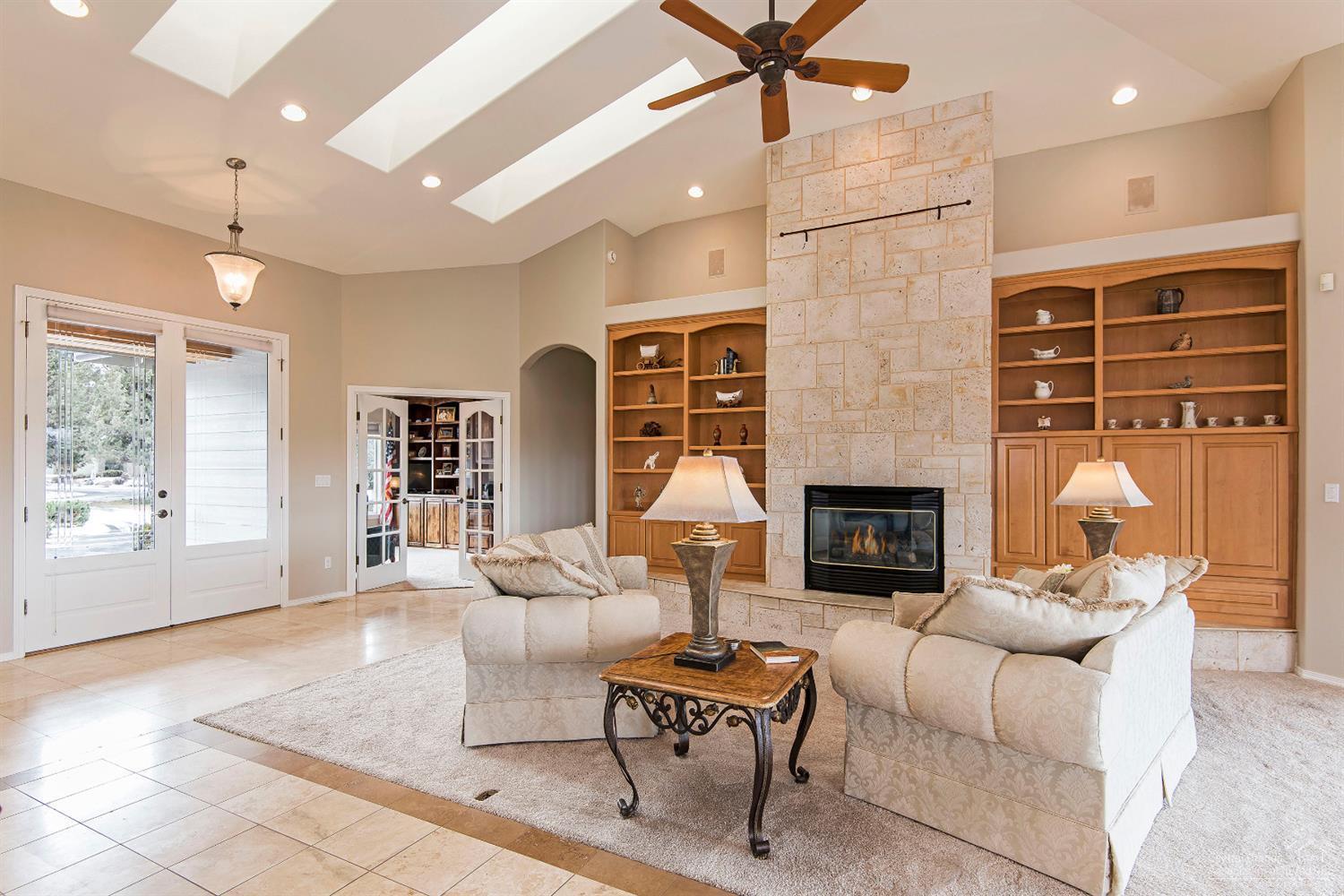 Eagle Crest - Residential