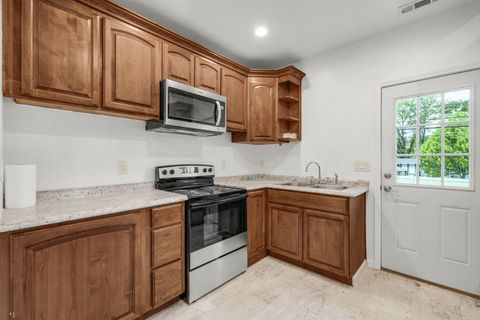 Tiny photo for 120 Linda Lane, Shady Cove, OR 97539 (MLS # 220219911)